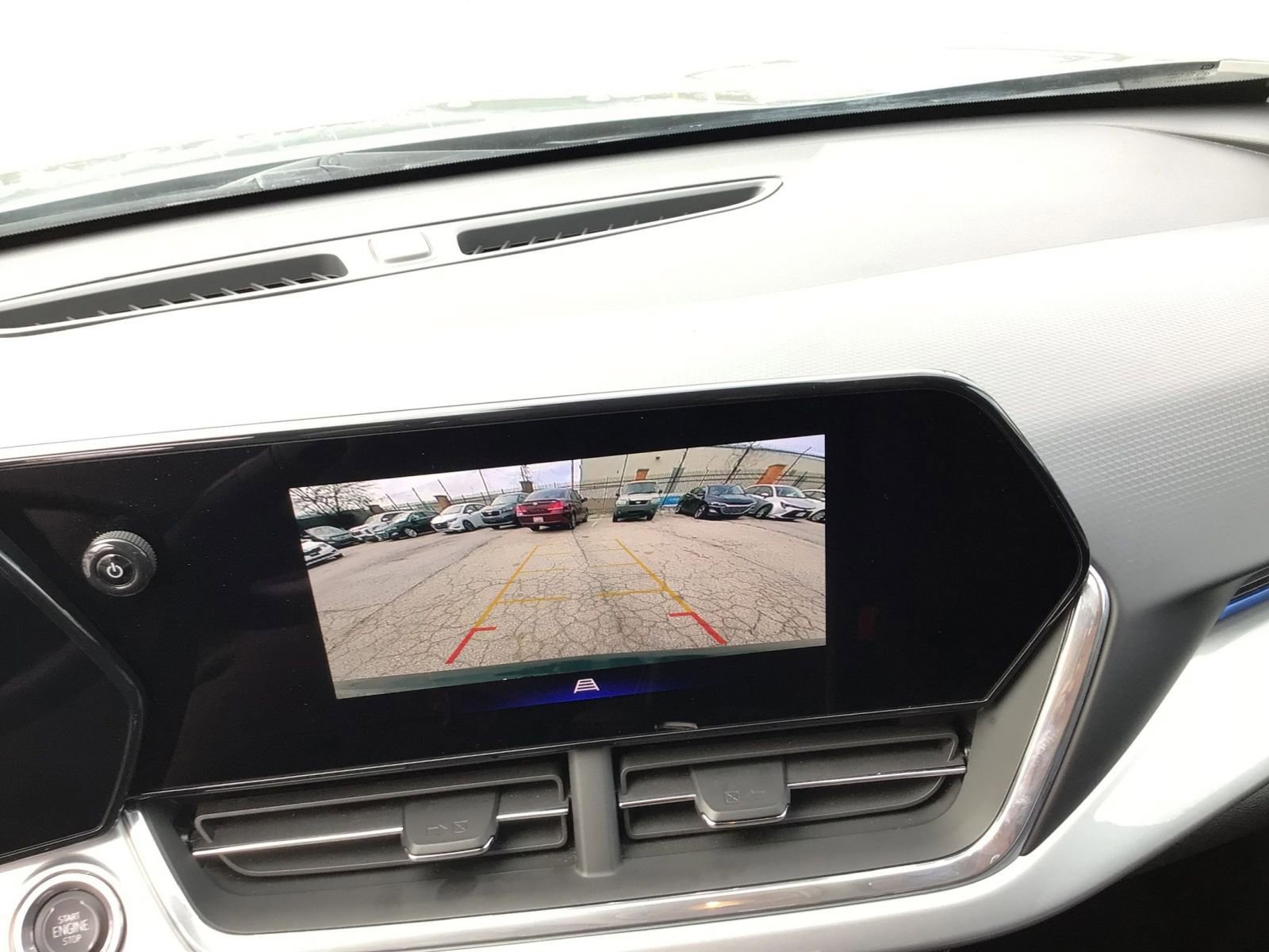 Used 2025 Chevrolet Trax LT image 22