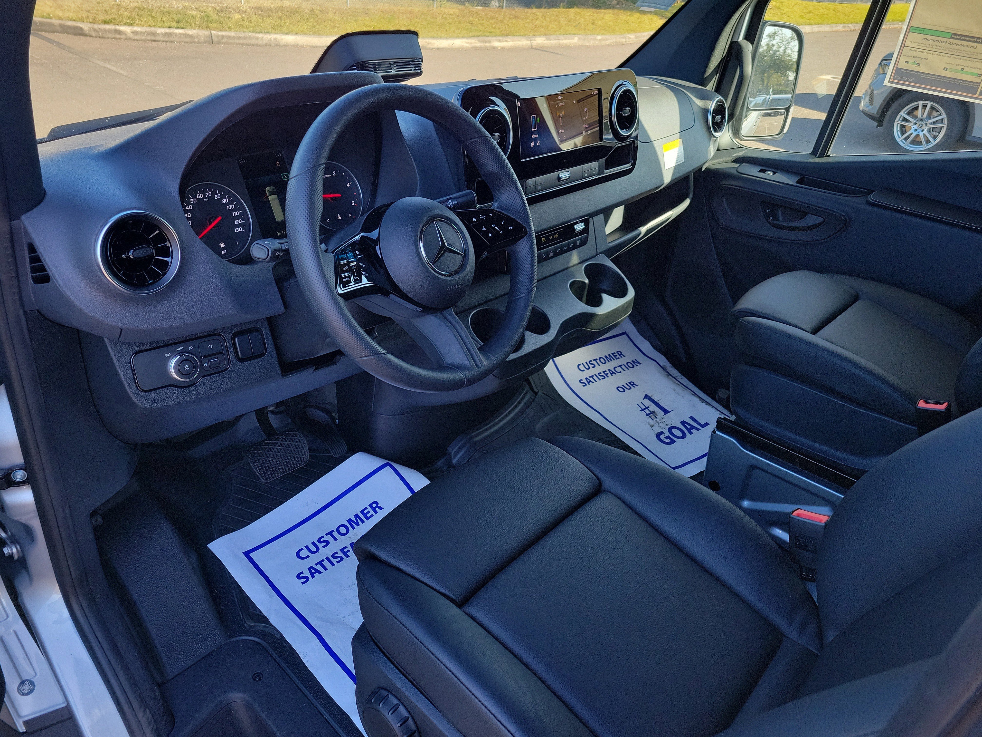 New 2025 Mercedes-Benz Sprinter 2500 image 28