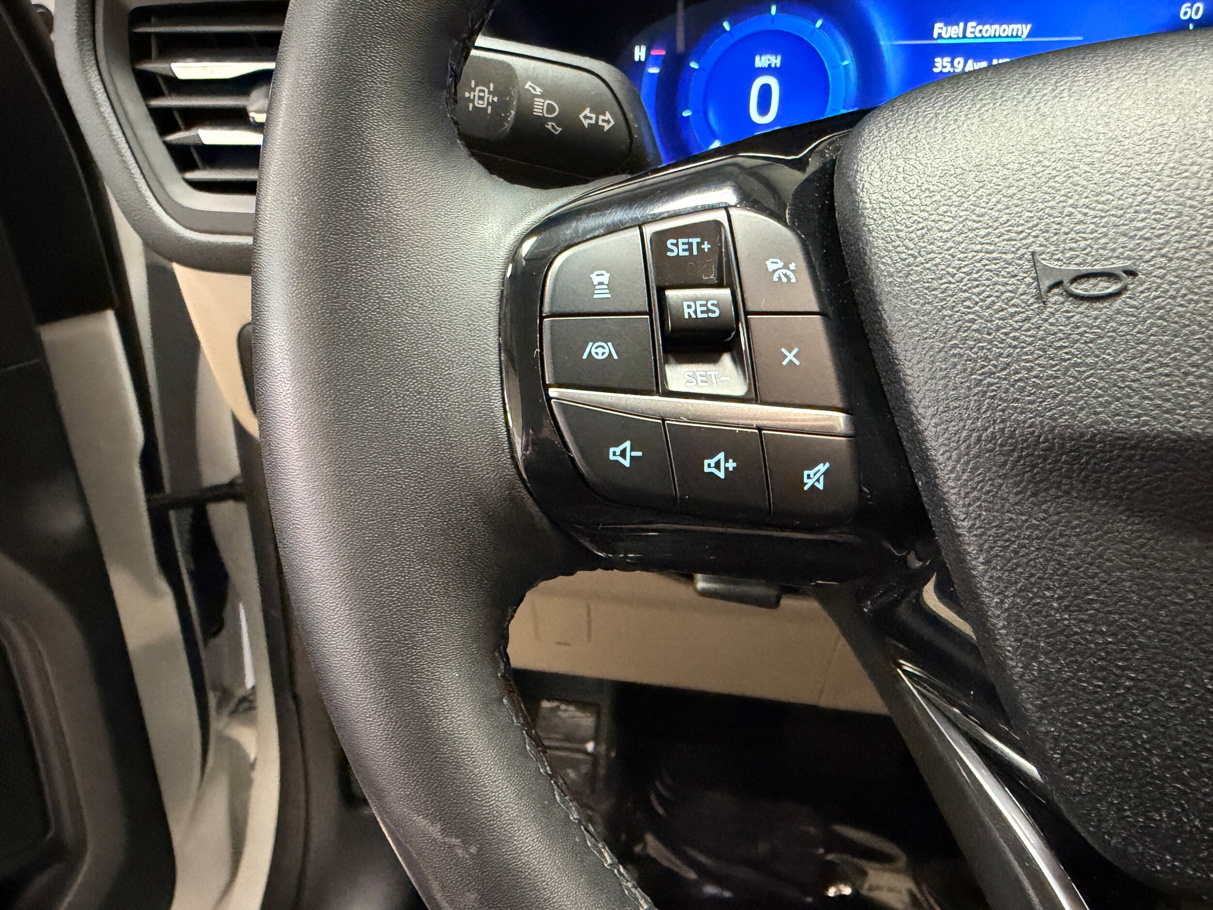 Certified 2021 Ford Escape Titanium FWD image 17