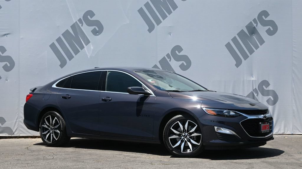 Used 2025 Chevrolet Malibu RS FWD image 3
