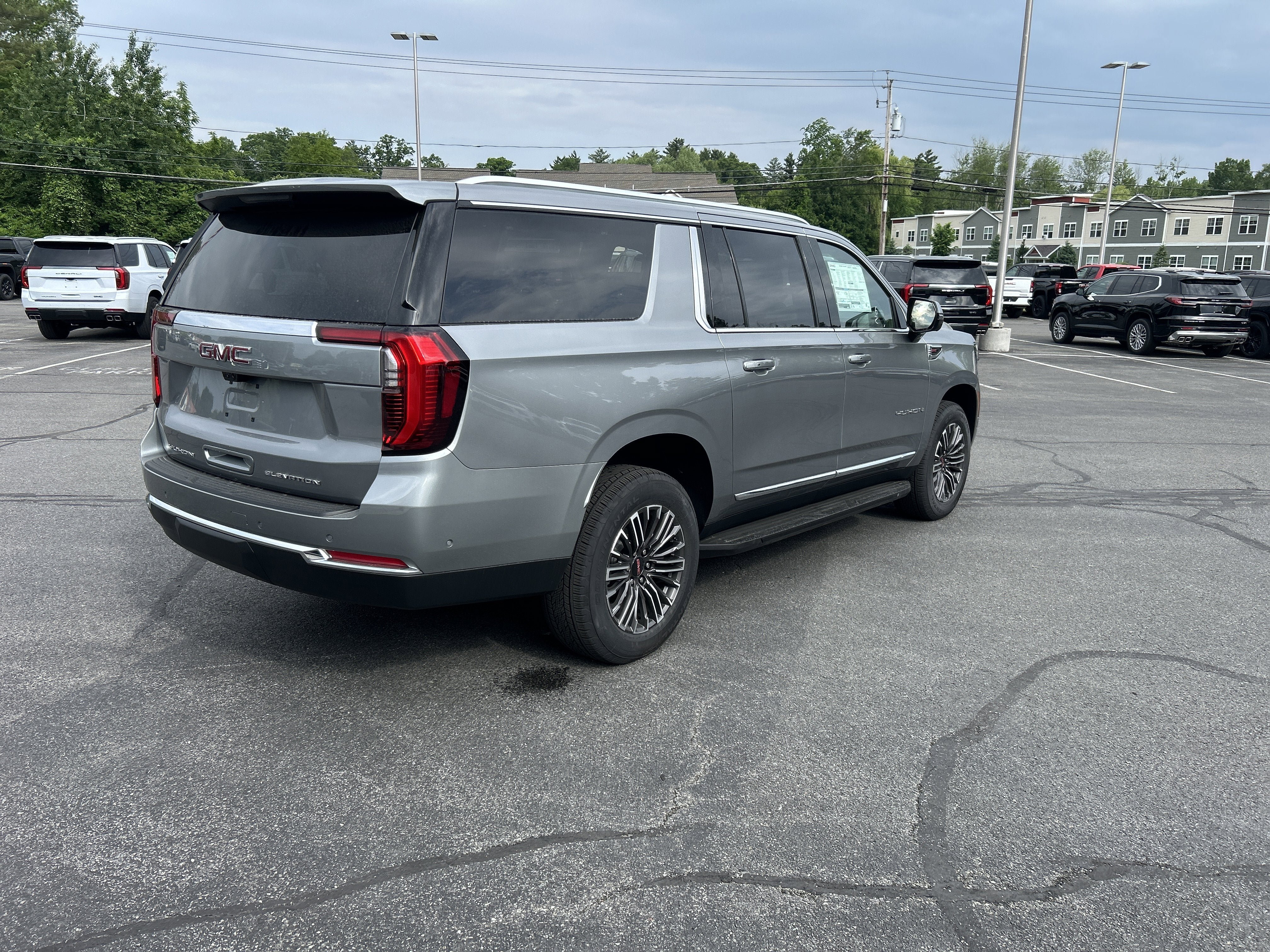 New 2026 GMC Yukon XL Elevation w/ Elevation Premium Package AWD/4WD image 31