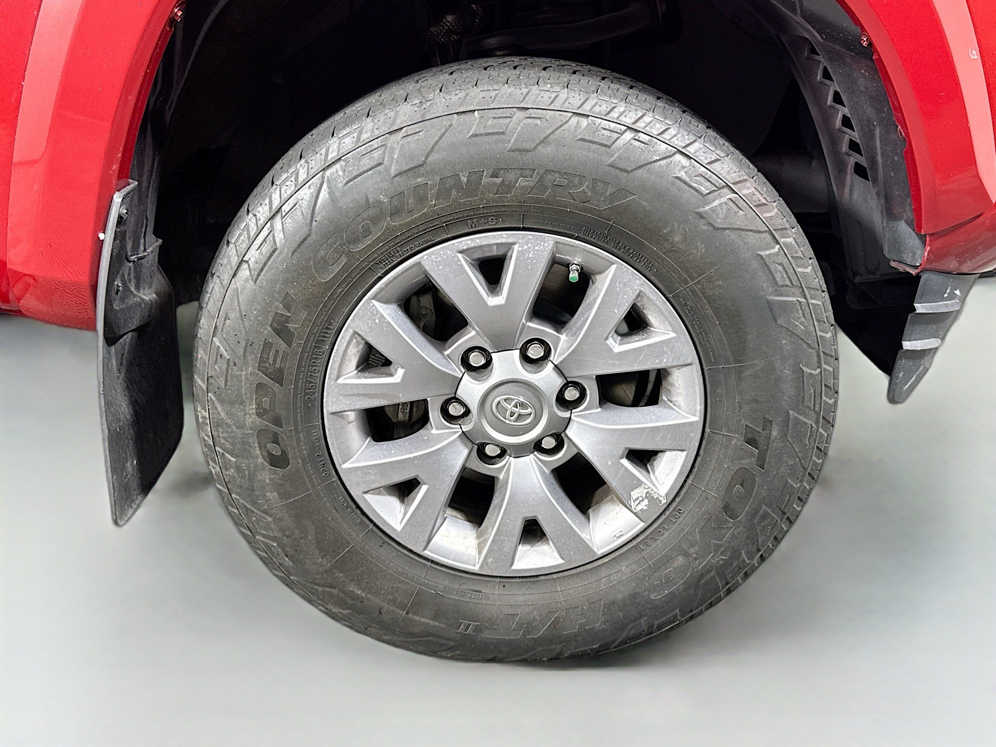 Used 2017 Toyota Tacoma SR5 w/ Tow Package RWD image 31