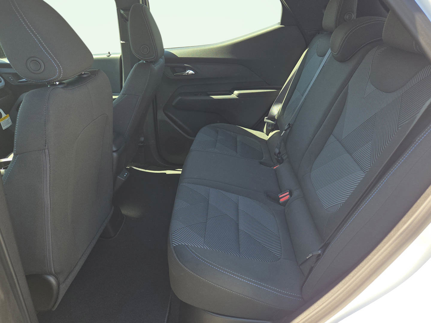 New 2027 Chevrolet Bolt LT w/ Comfort Package image 18