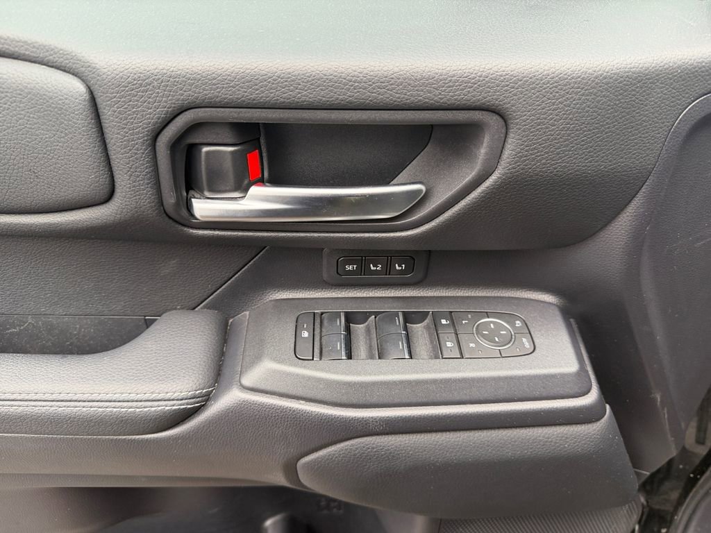 Used 2024 Toyota Land Cruiser image 13