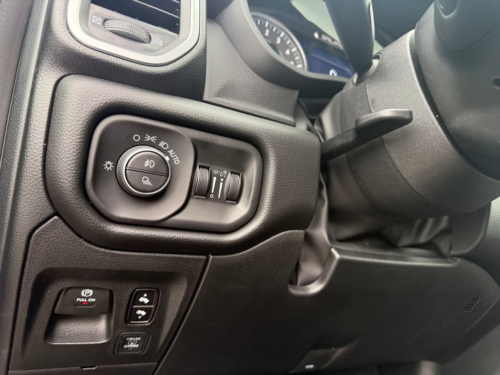 New 2026 RAM 1500 Big Horn AWD/4WD image 17