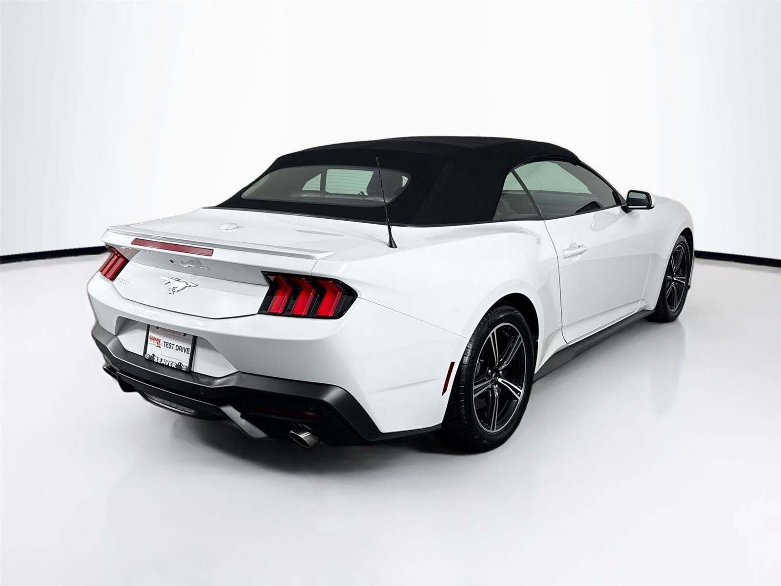 Used 2025 Ford Mustang Premium RWD video 2