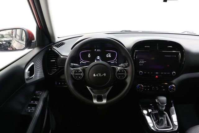 Used 2024 Kia Soul S FWD image 13