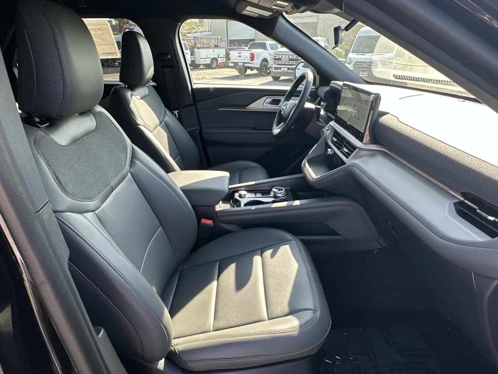 New 2027 Ford Explorer Active w/ Active Comfort Package AWD/4WD image 31