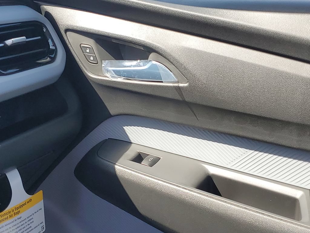 Used 2027 Chevrolet Bolt RS FWD image 16
