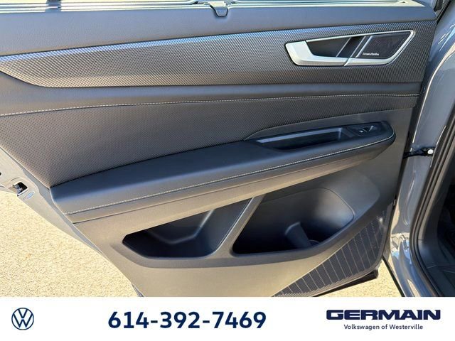 New 2026 Volkswagen Atlas Cross Sport SEL Premium R-Line image 18