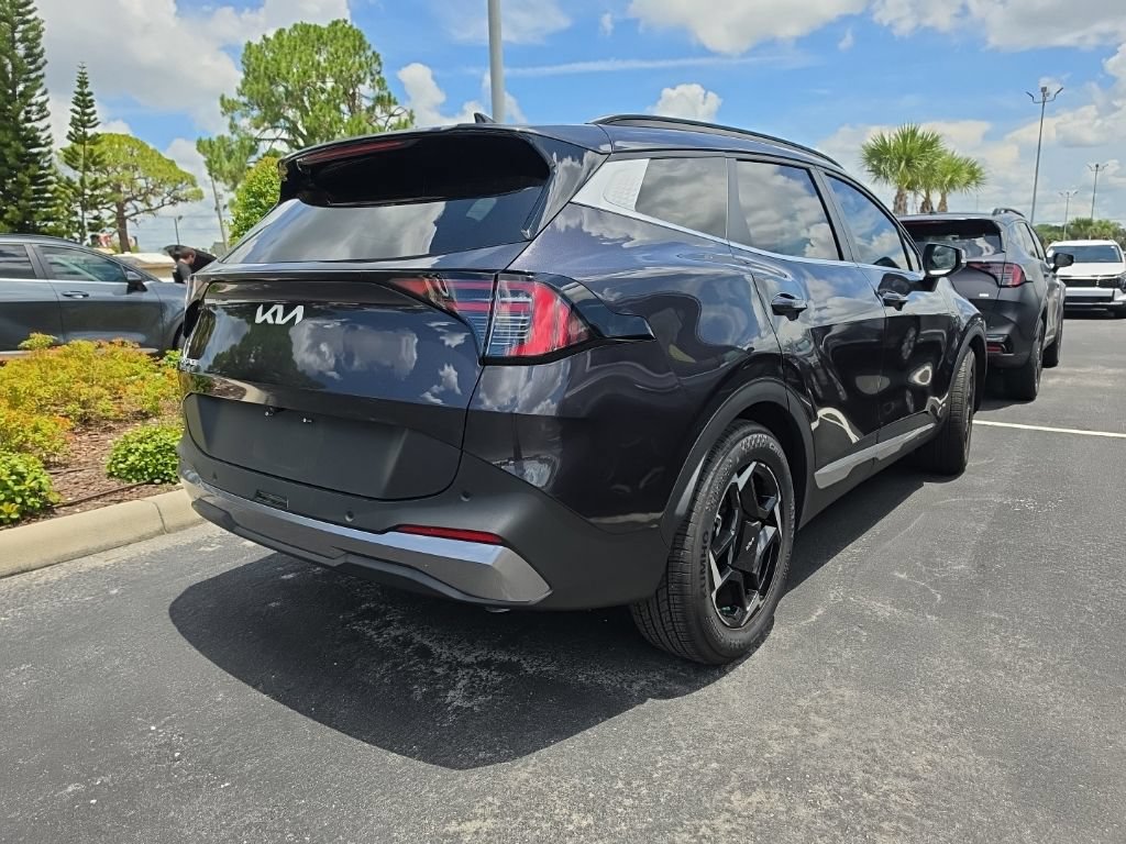 Used 2026 Kia Sportage EX w/ EX Panorama Roof Package FWD image 16