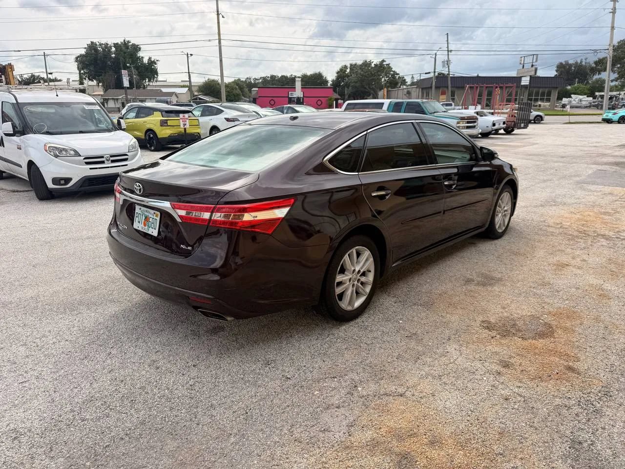Used 2015 Toyota Avalon XLE FWD image 3
