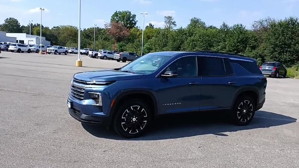 New 2026 Chevrolet Traverse LT w/ Sun and Wheel Package image 4