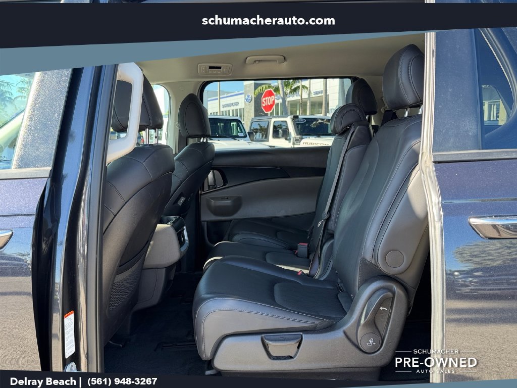 Used 2026 Kia Carnival LXS FWD image 12