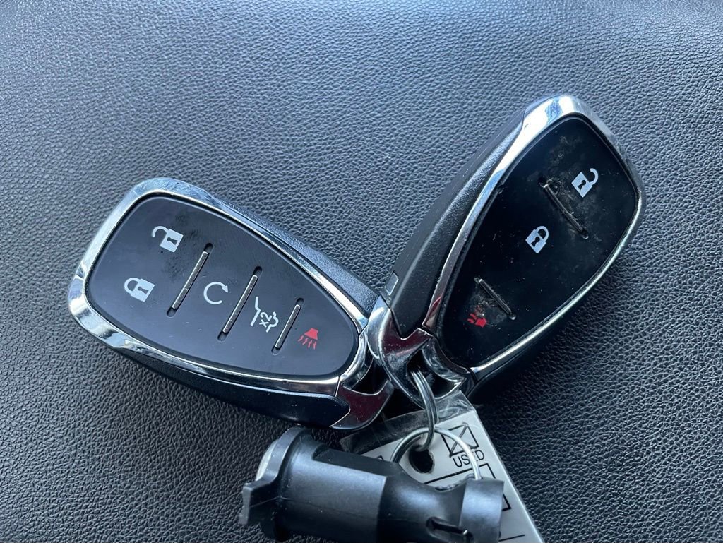 Used 2020 Chevrolet Equinox LS w/ LS Convenience Package FWD image 18
