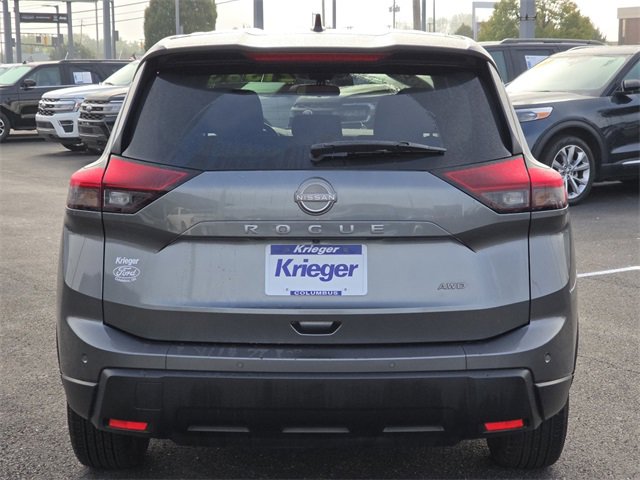 Used 2024 Nissan Rogue S image 24