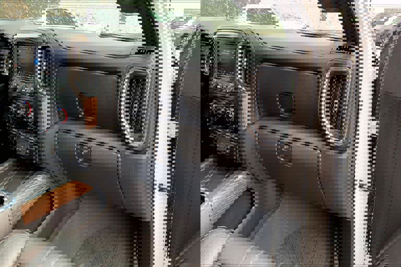 Used 2020 Chevrolet Silverado 1500 High Country w/ Technology Package image 18