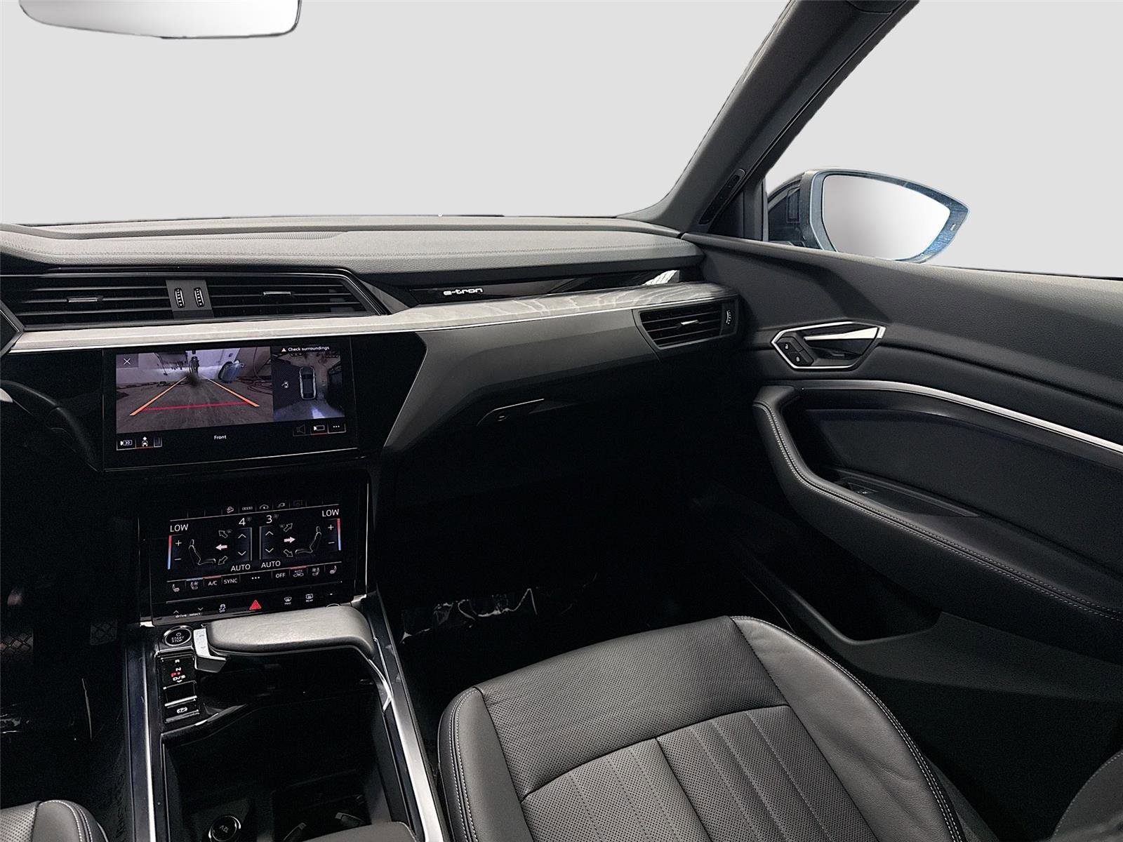 Certified 2024 Audi Q8 e-tron Premium Plus w/ Premium Plus Package AWD/4WD image 24