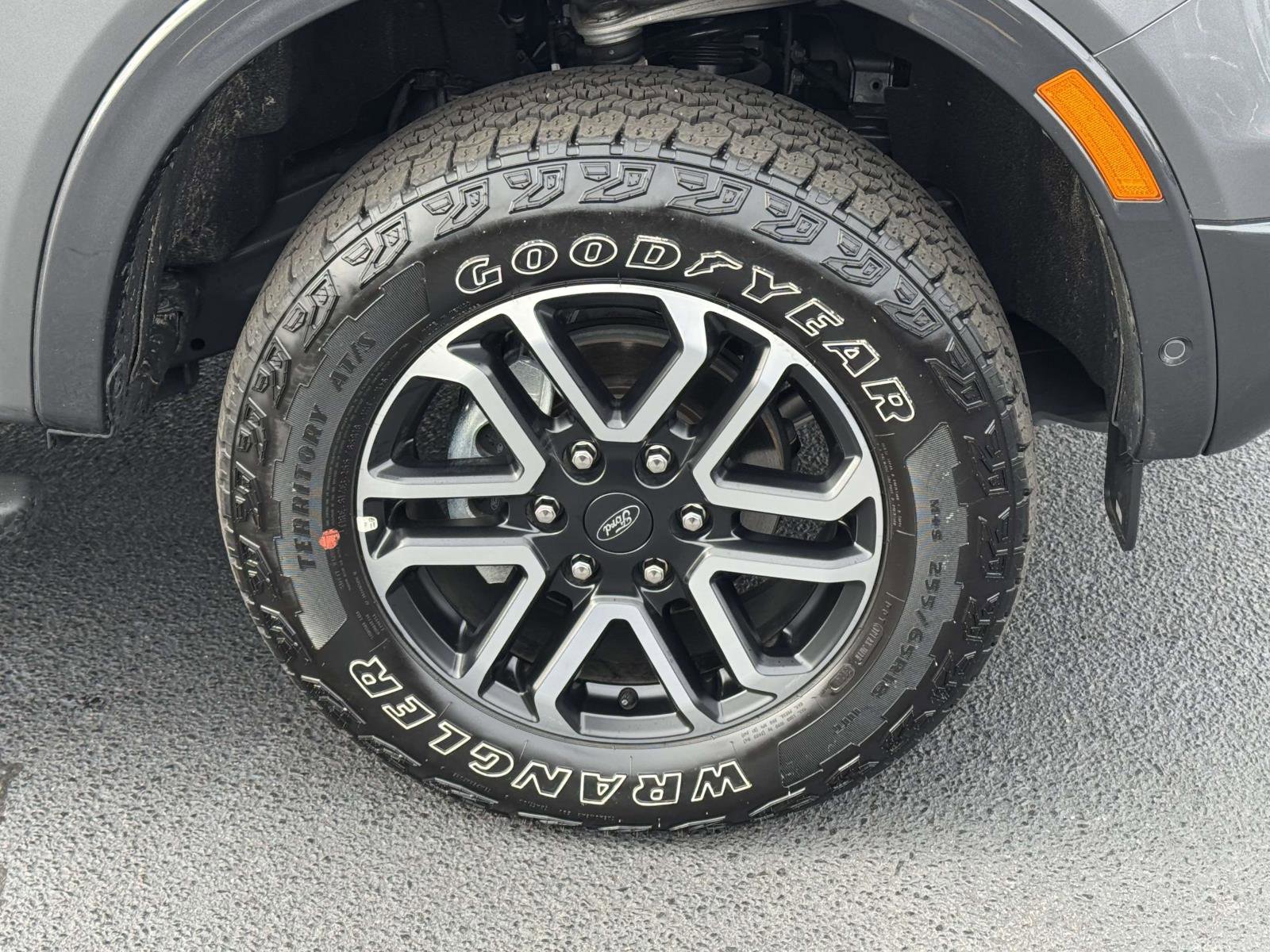 Used 2024 Ford Ranger Lariat w/ FX4 Off-Road Package image 7