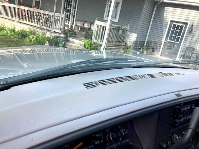 Used 1998 GMC Yukon SLT w/ Marketing Opt Pkg 5 image 28