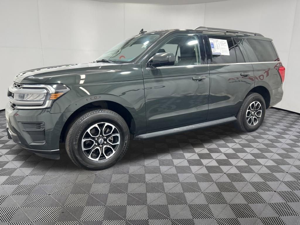 Used 2022 Ford Expedition XLT AWD/4WD image 4