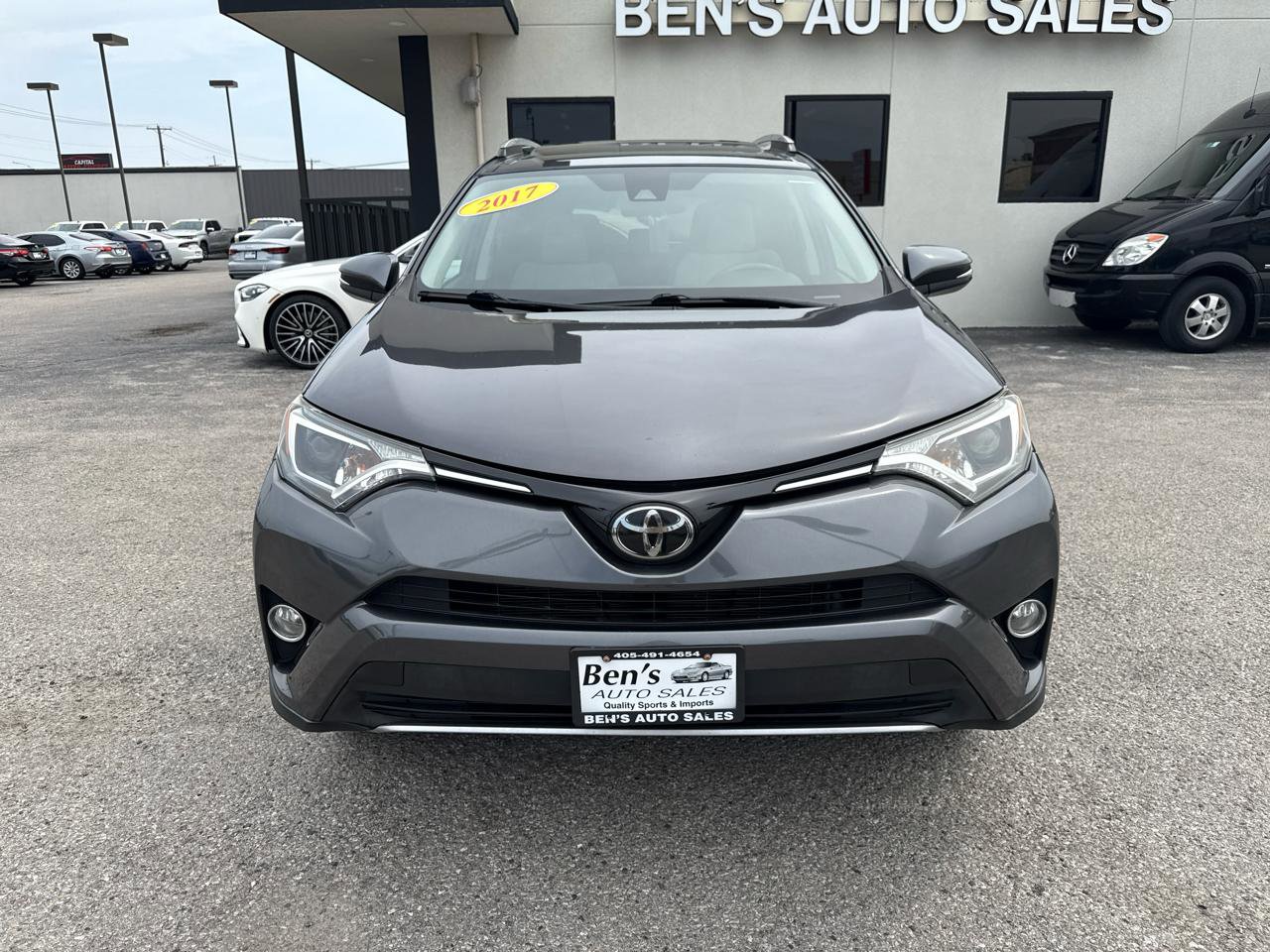 Used 2017 Toyota RAV4 XLE image 3