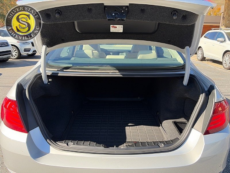 Used 2011 BMW 535i Sedan RWD image 23