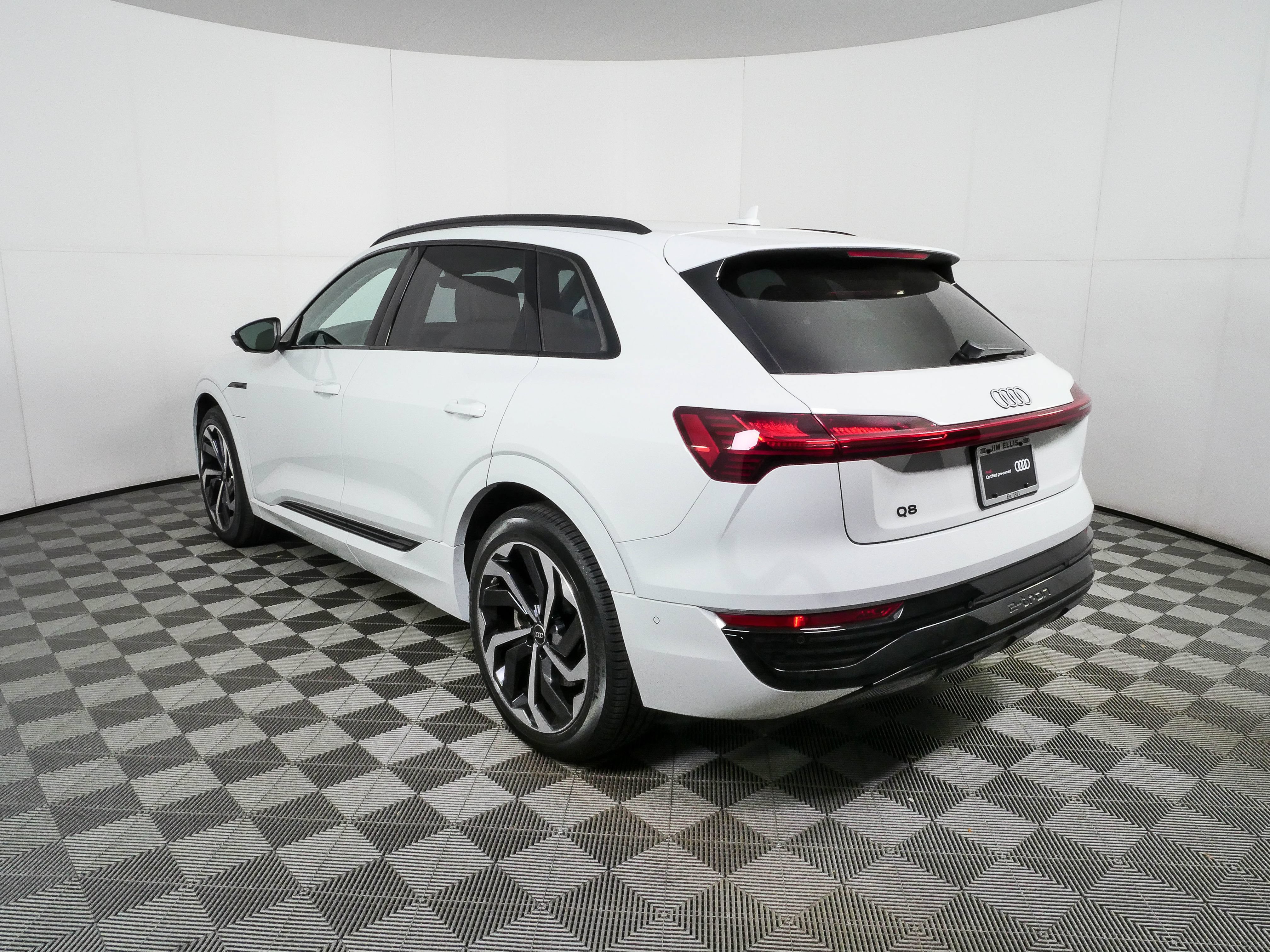 Certified 2024 Audi Q8 e-tron Prestige w/ Prestige Package AWD/4WD image 3
