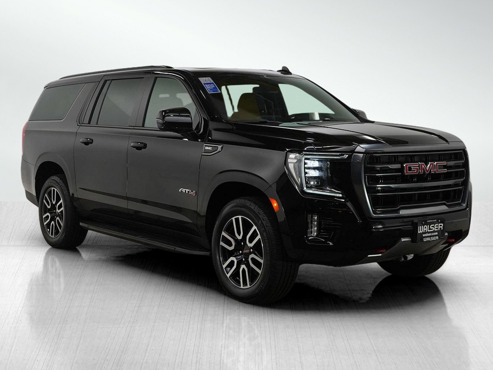 Used 2021 GMC Yukon XL AT4 w/ Technology Package image 7