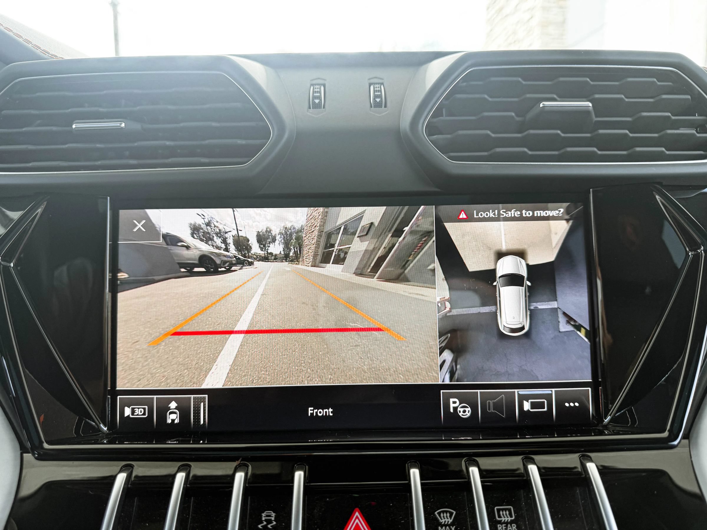 Used 2021 Lamborghini Urus AWD/4WD image 19