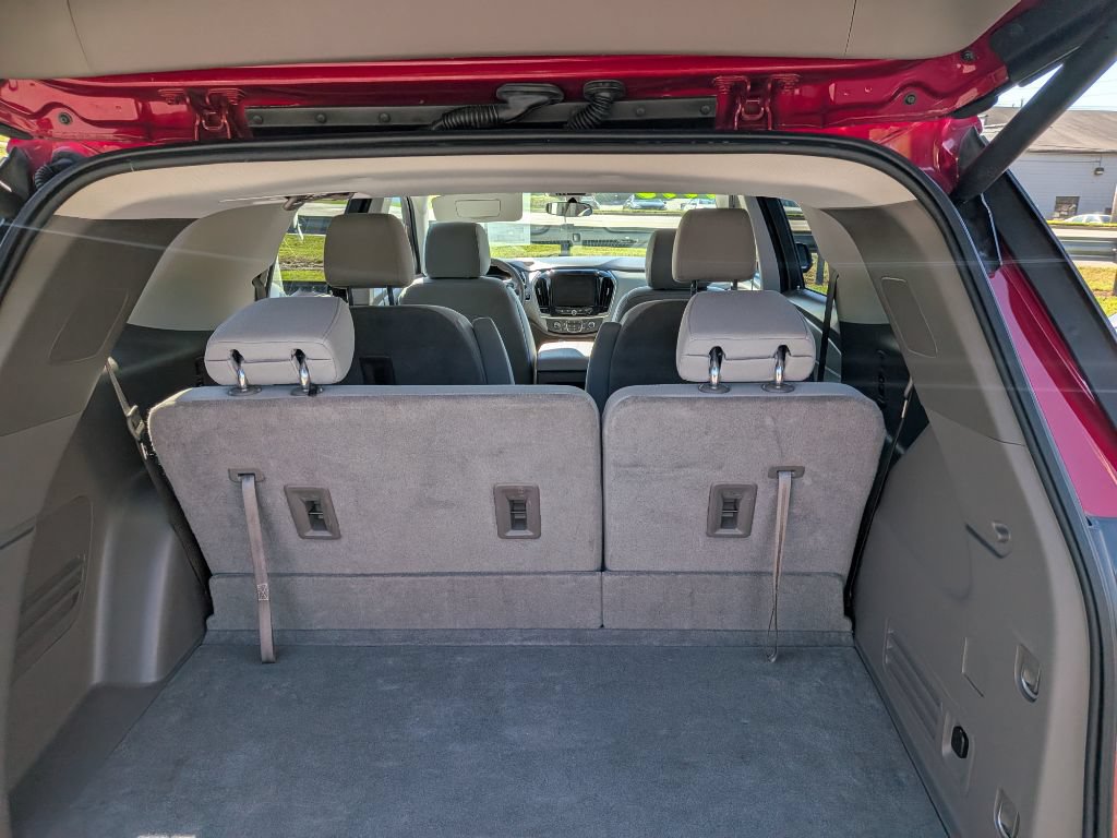 Used 2019 Chevrolet Traverse LT FWD image 14