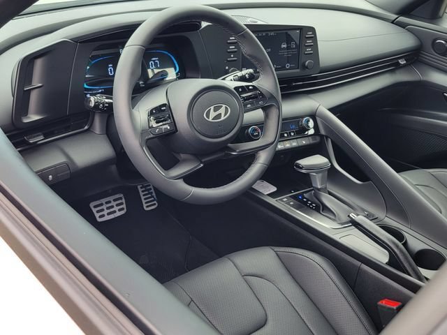 New 2026 Hyundai Elantra SEL Sport FWD image 5