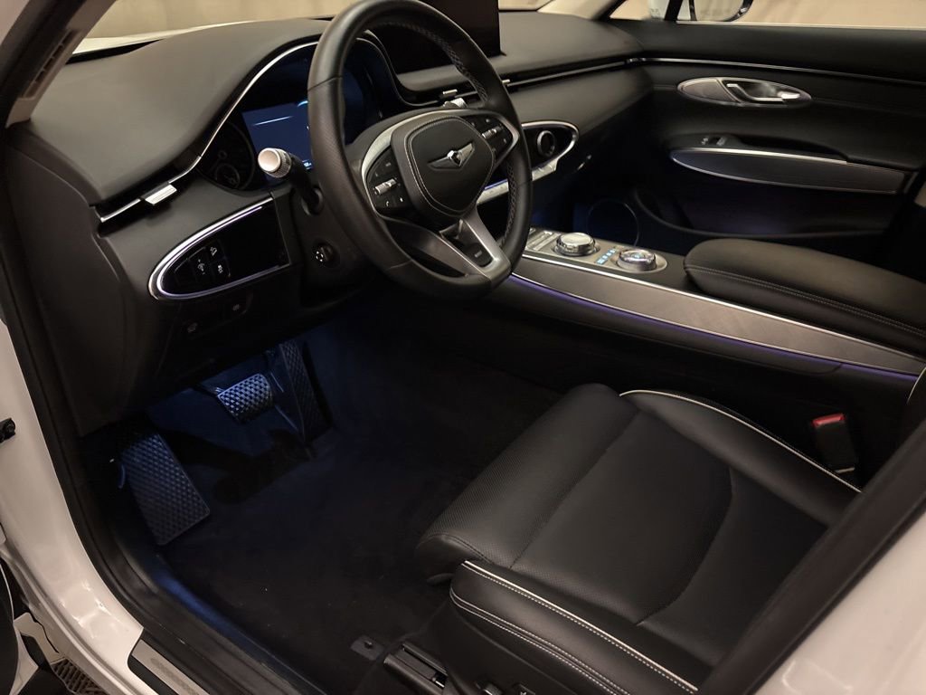 Used 2025 Genesis Electrified GV70 Advanced image 12