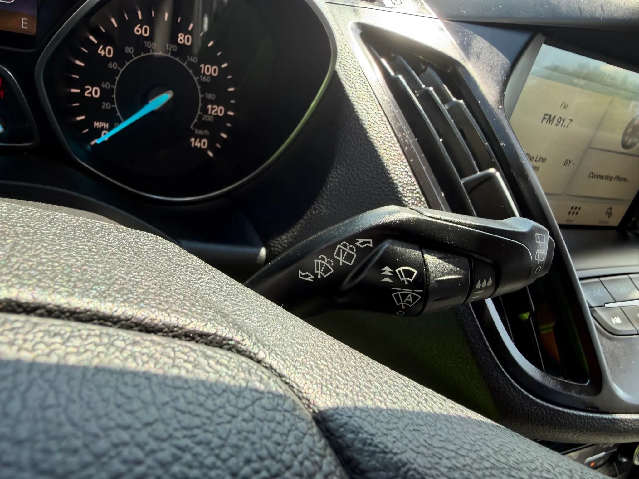Used 2019 Ford Escape SE AWD/4WD image 17