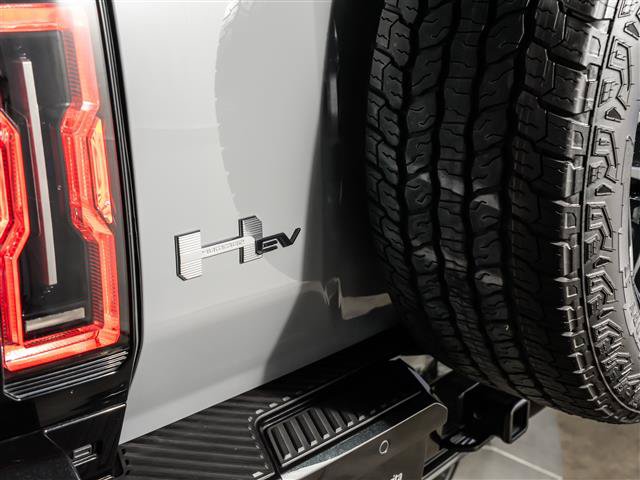 Used 2024 GMC Hummer EV 2X w/ LPO, Sport Package AWD/4WD image 33