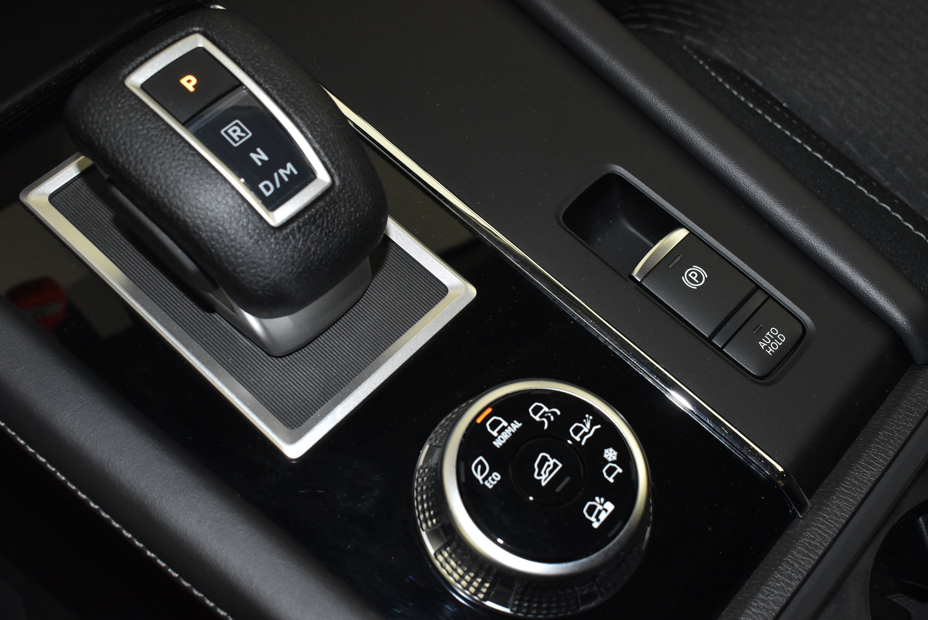 Used 2024 Mitsubishi Outlander ES image 30