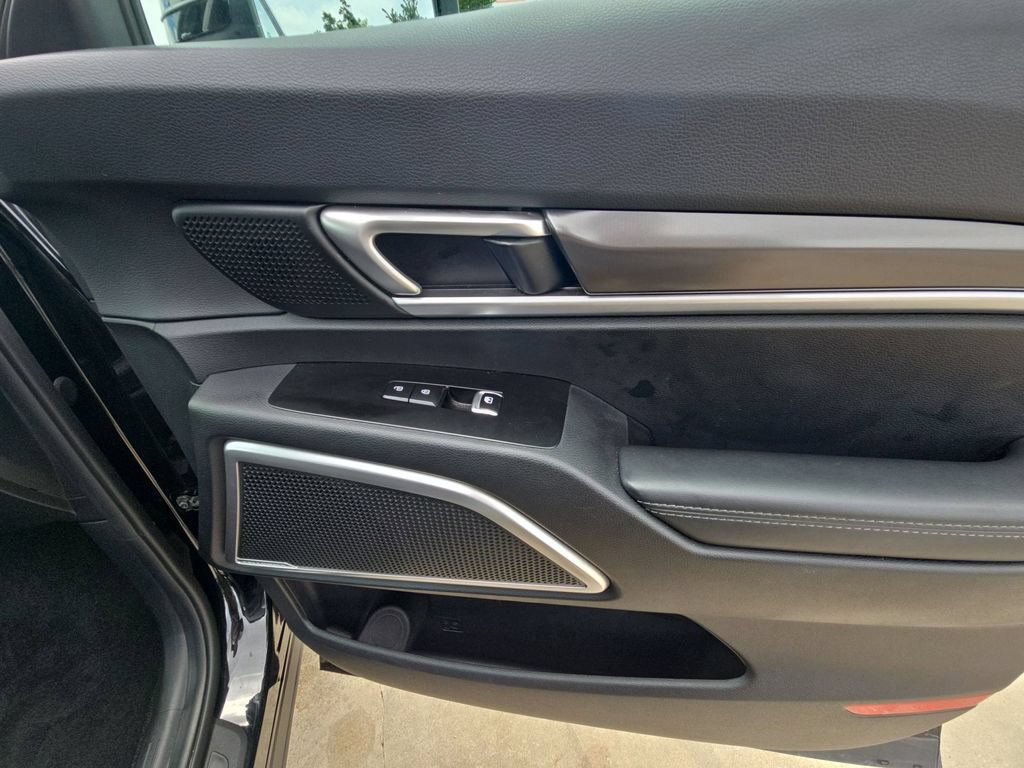Used 2025 Kia Telluride S FWD image 32