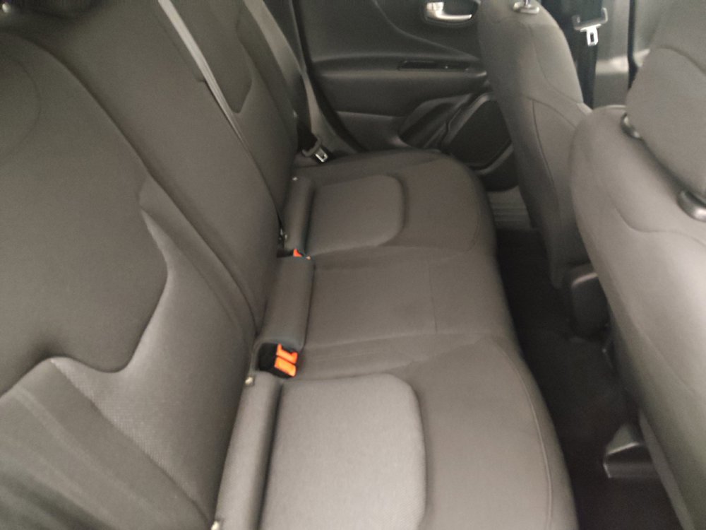 Used 2023 Jeep Renegade Latitude AWD/4WD image 19