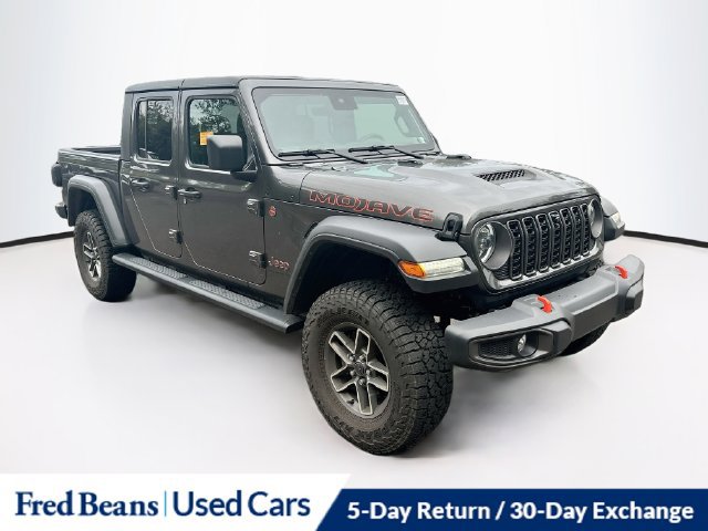 Used 2024 Jeep Gladiator Mojave w/ Technology Group AWD/4WD image 1