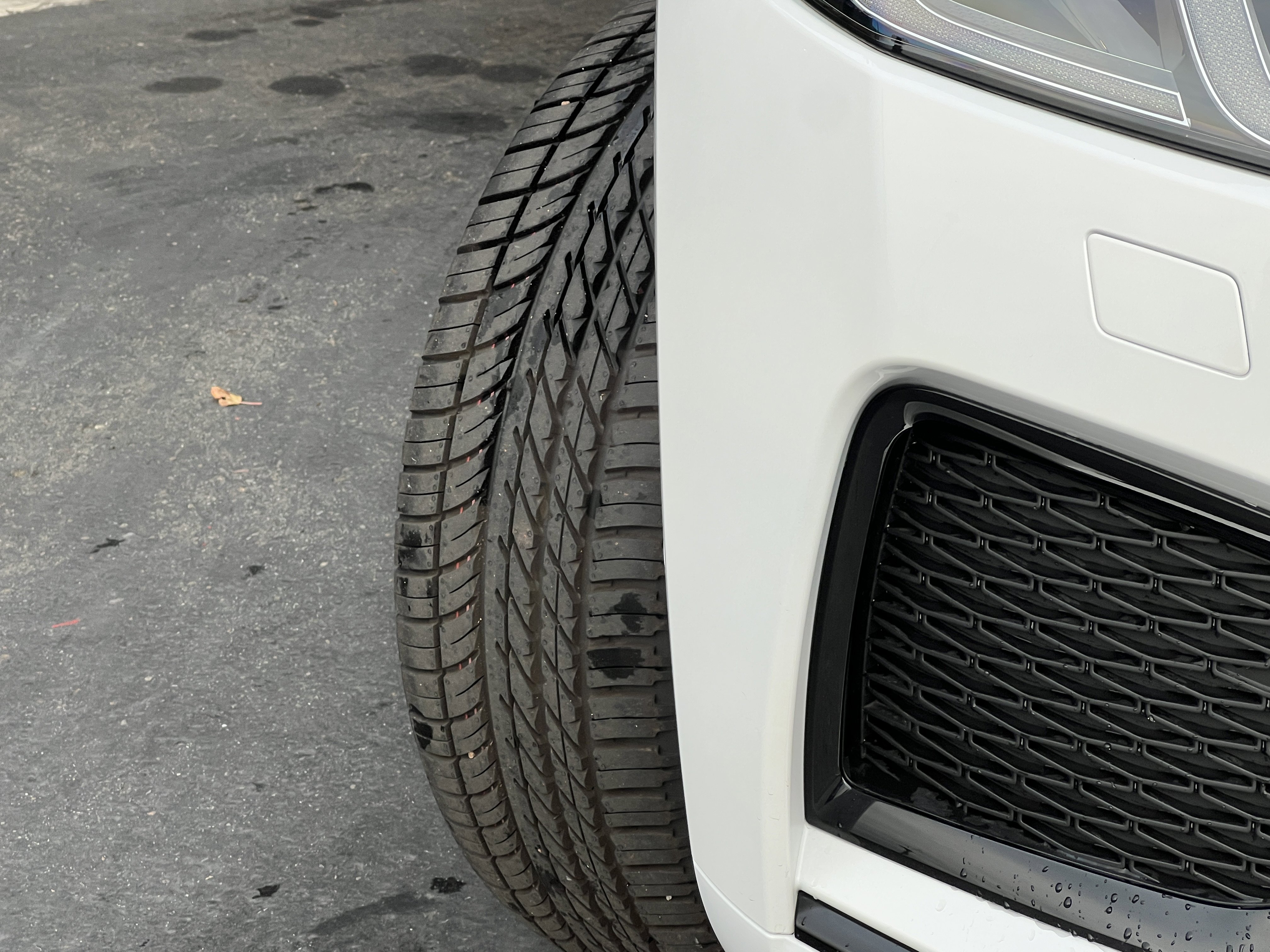 New 2026 Jaguar F-PACE R-Dynamic S image 3