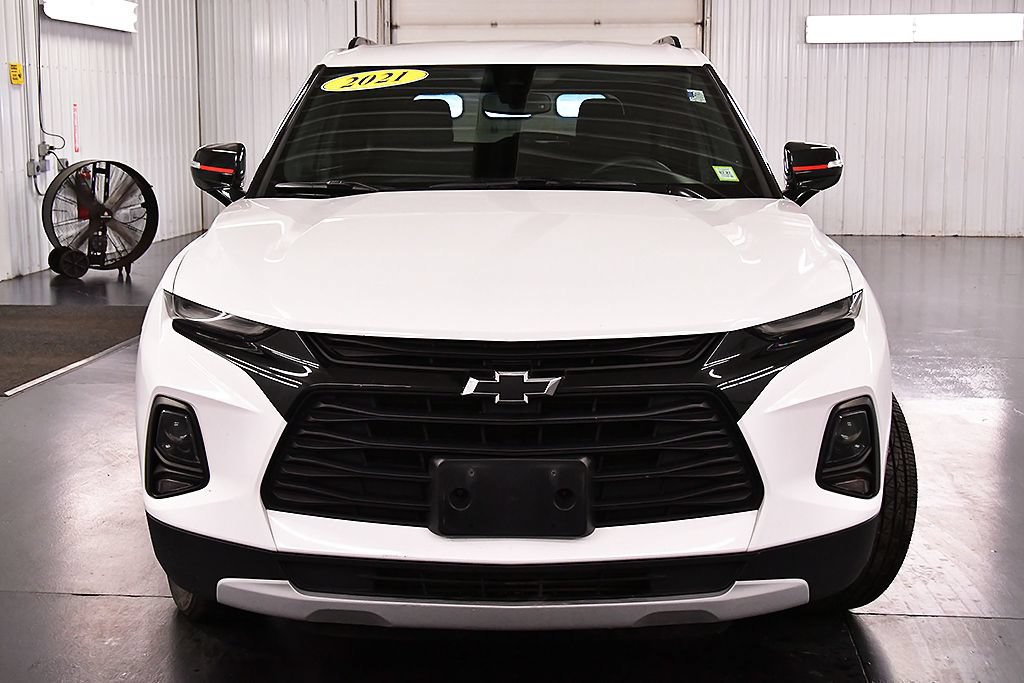 Used 2021 Chevrolet Blazer LT w/ Redline Edition AWD/4WD image 2