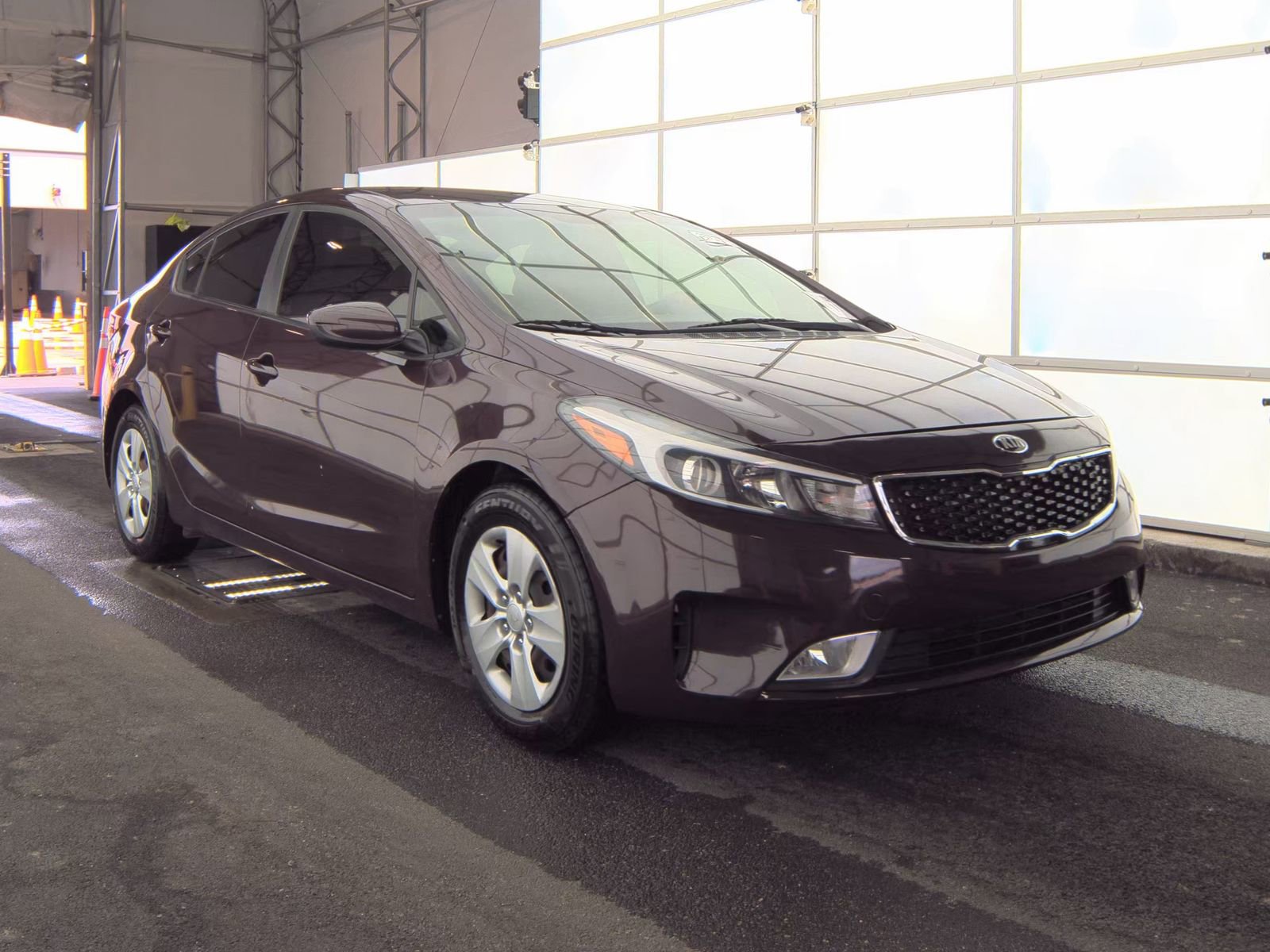 Used 2017 Kia Forte LX image 6