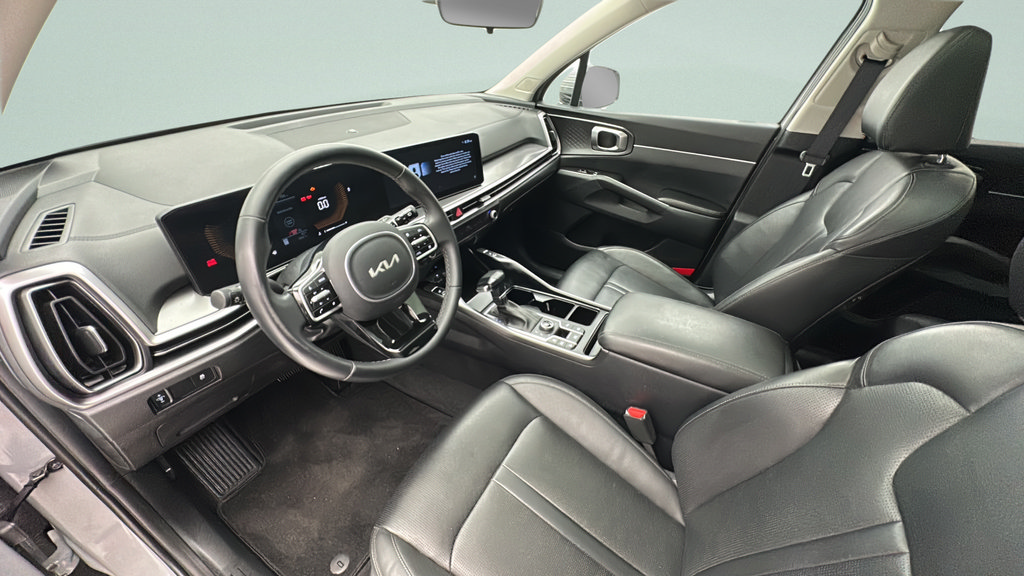 Used 2024 Kia Sorento S w/ Panoramic Sunroof Package AWD/4WD image 12