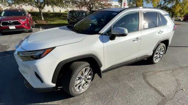 New 2025 Toyota RAV4 Limited image 4