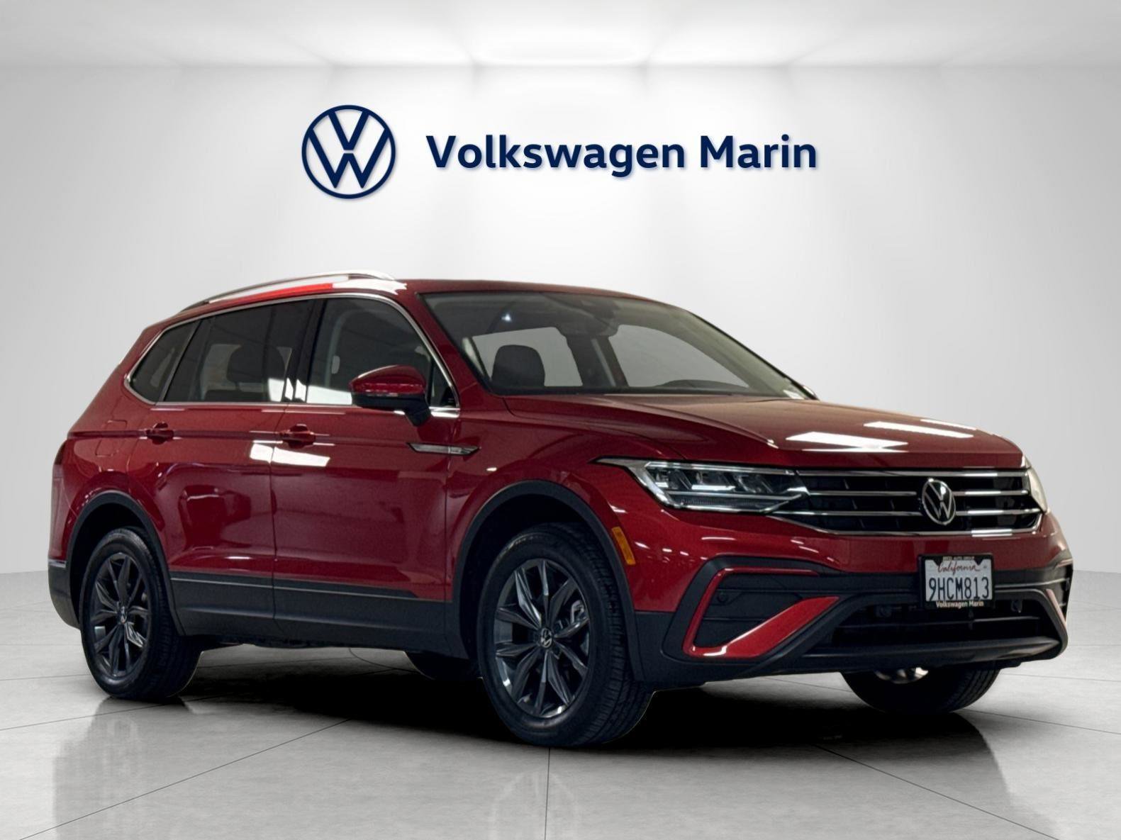 Used 2023 Volkswagen Tiguan SE w/ Panoramic Sunroof Package FWD image 7