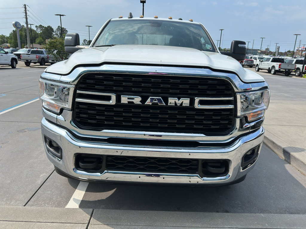 Used 2023 RAM 3500 Big Horn w/ Level 1 Equipment Group AWD/4WD image 2