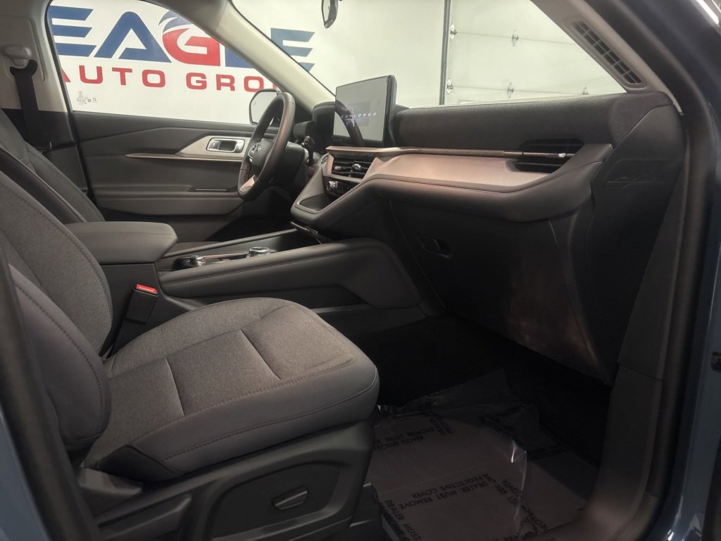 New 2025 Ford Explorer Active image 34