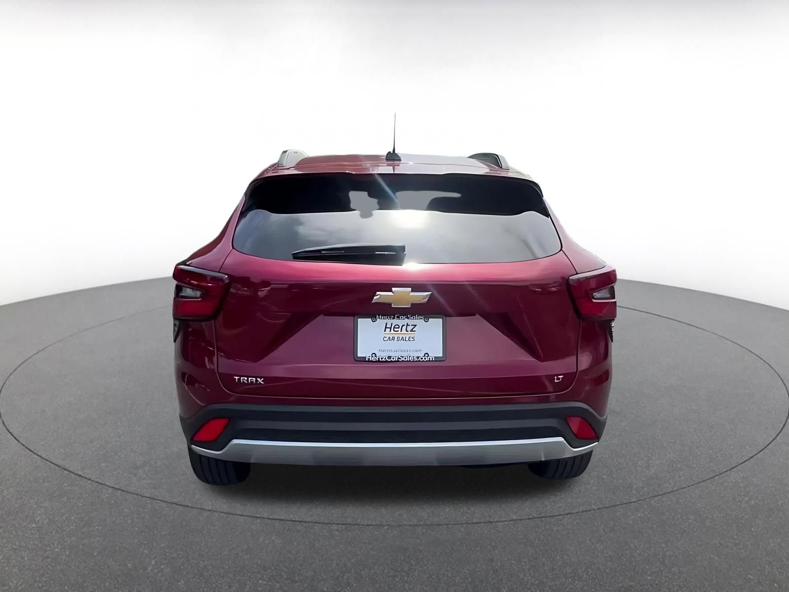 Used 2025 Chevrolet Trax LT w/ LT Convenience Package FWD image 12