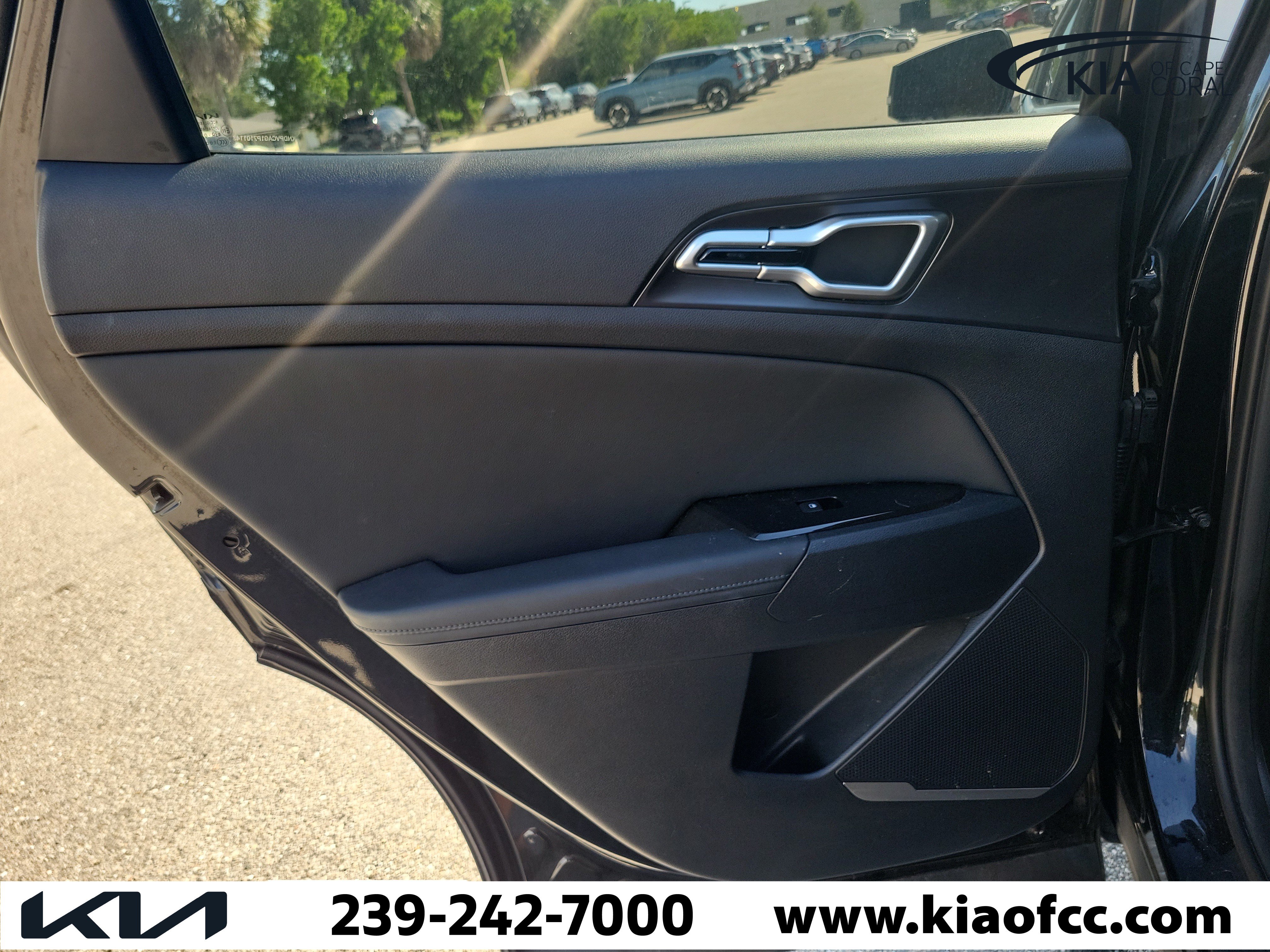 Certified 2023 Kia Sportage EX AWD/4WD image 11