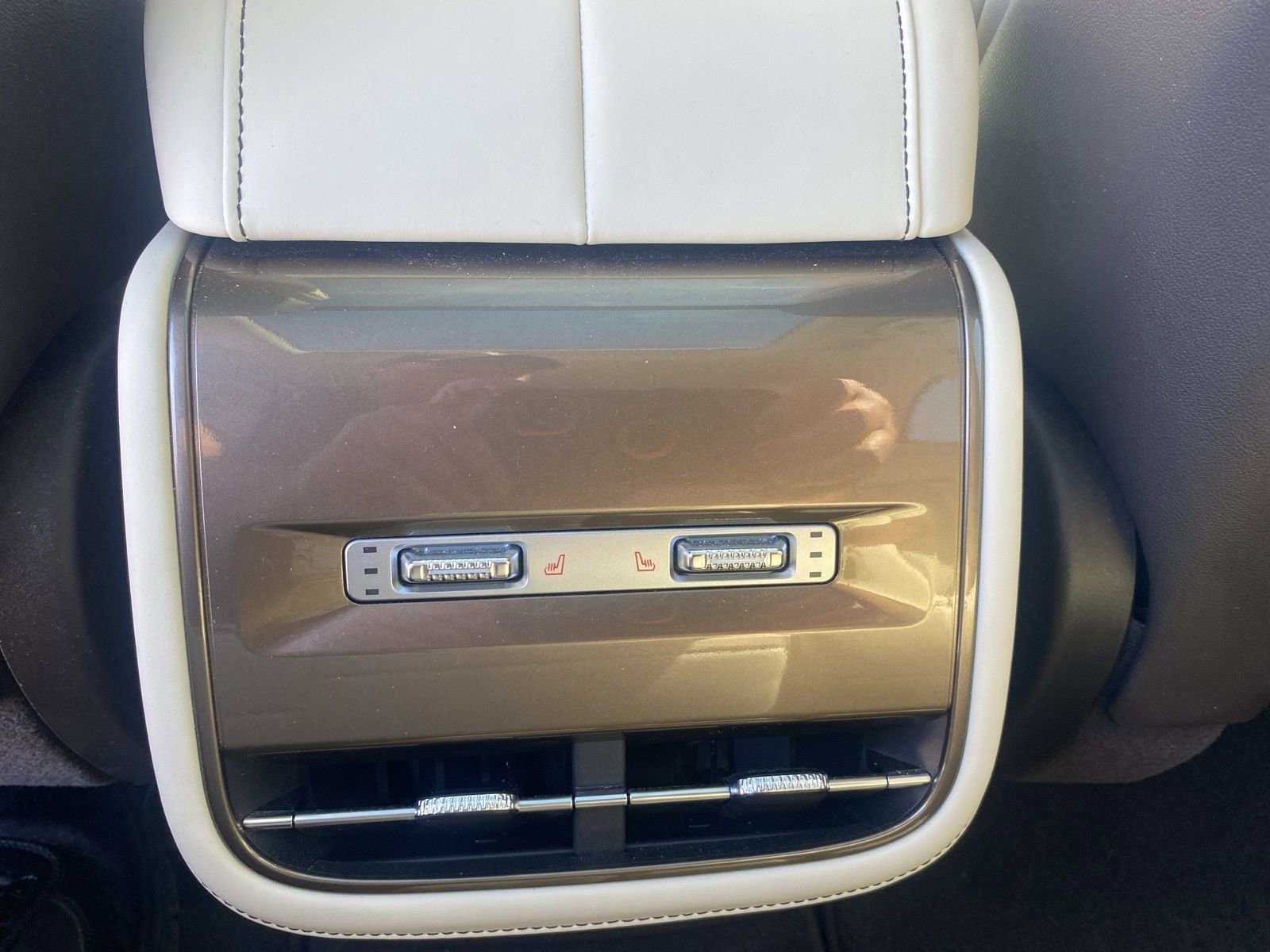 Used 2024 Lincoln Nautilus Black Label image 23